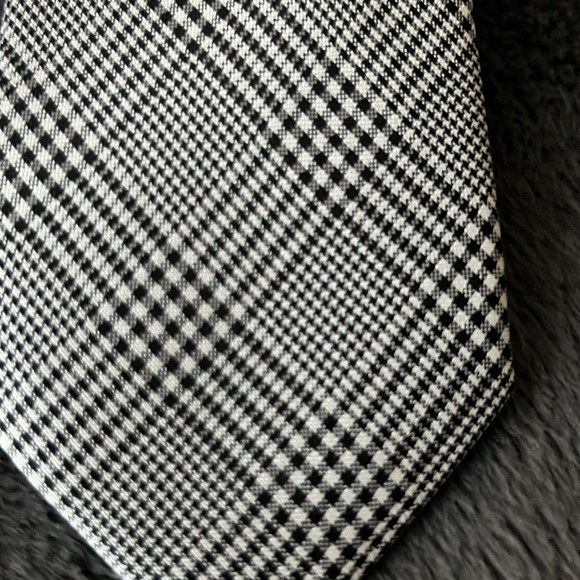 EUC Men’s J Crew Silk Glen Plaid Tie - Picture 2 of 5